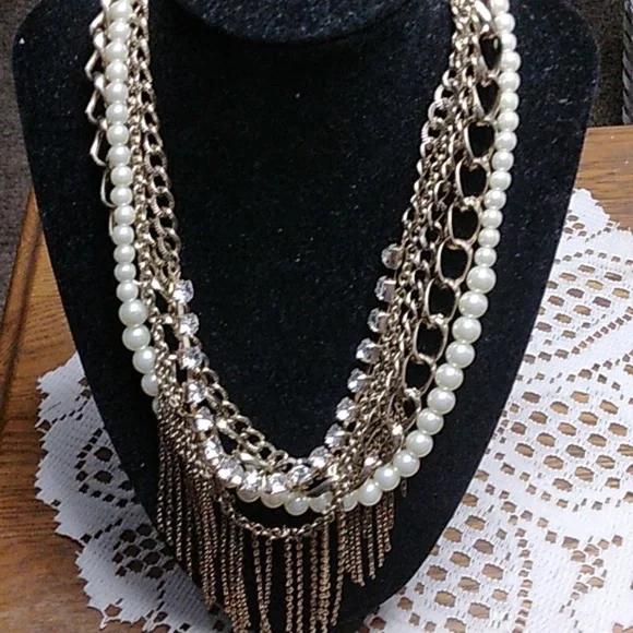 (Any 2 for $12) VTG 5 Layered necklace - Picture 9 of 9